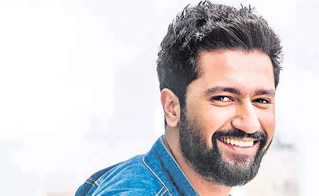 Vicky Kaushal Replaces Shah Rukh Khan in Rakesh Sharma Biopic - Sakshi