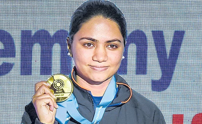 Apurvi Chandela wins gold at shooting World Cup - Sakshi