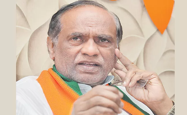 BJP Leader Comments On CM KCR - Sakshi