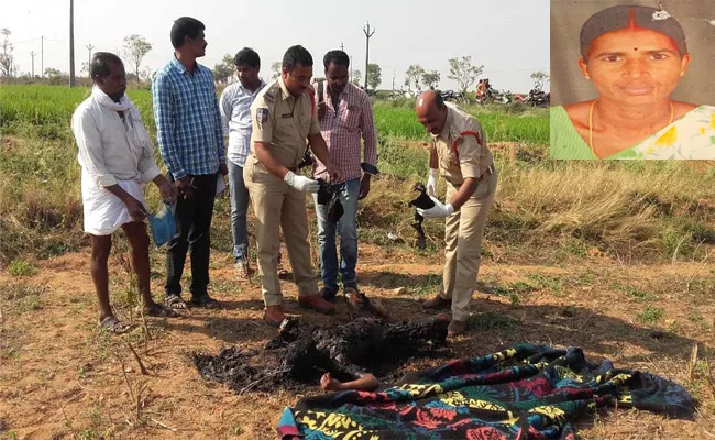 Woman Died Suspicious Mahabubnagar - Sakshi