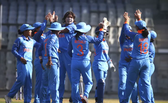 Shikha Pandey, Jhulan Goswami restrict England for 161 - Sakshi