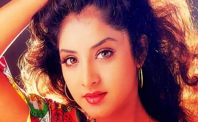 How Divya Bharti Spent The Last Hours Before Her Death - Sakshi