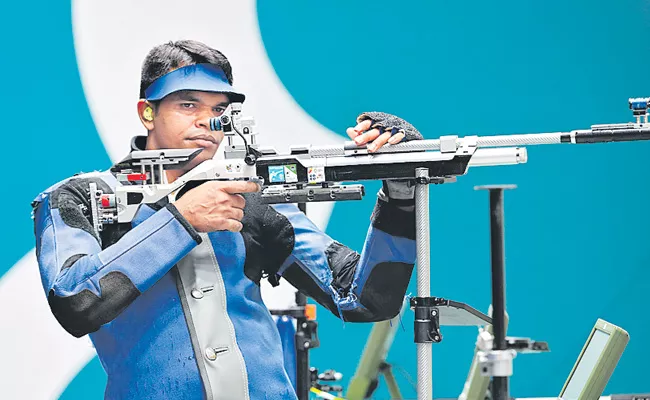 Shooting World Cup: Mixed day for Indian shooters on day 3 - Sakshi