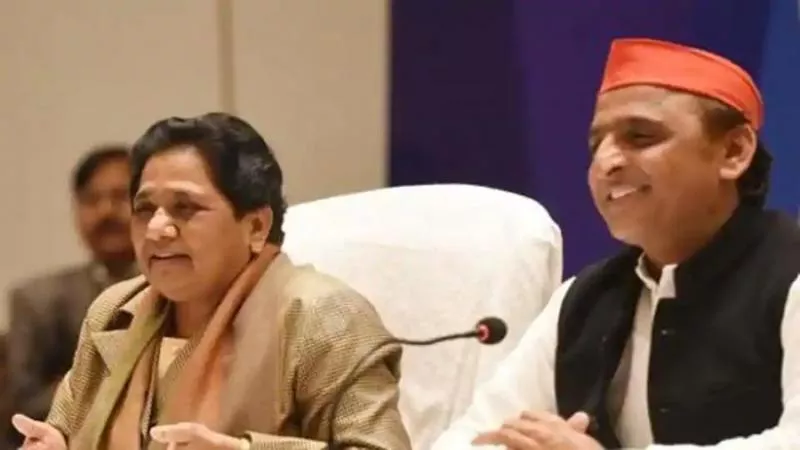 Akhilesh, Mayawati announce SP-BSP alliance in Madhya Pradesh, Uttarakhand - Sakshi