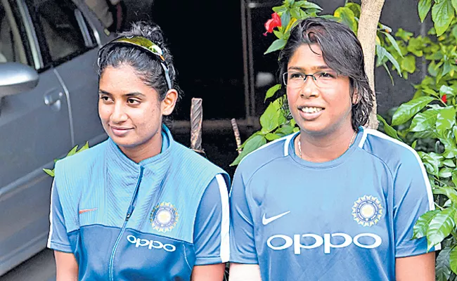 Today is Indian womens last ODI against England - Sakshi