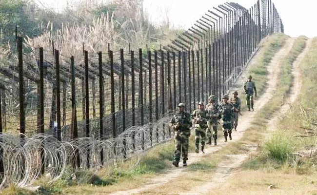 Pakistan Again Violates CeaseFire In Poonch - Sakshi