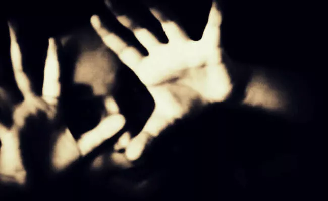 Molestation on Girl Child in Kurnool - Sakshi