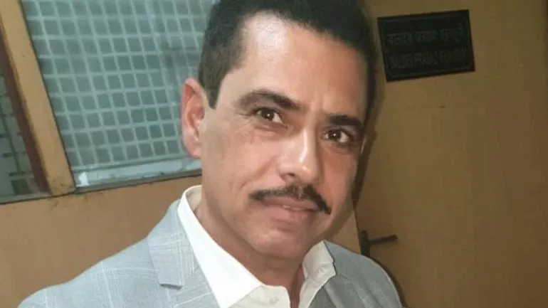 Vadra Says He doesnt Own Properties In London - Sakshi