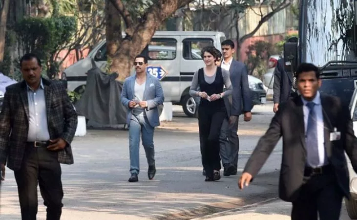 Robert Vadra At Probe Agency For Questioning - Sakshi