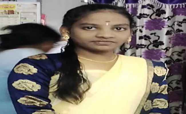 Tenth Student Died Brain Tumor Khammam - Sakshi