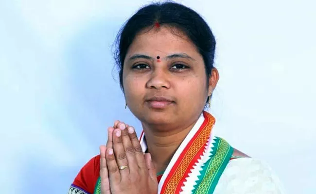 Congress MLA Haripriya Resigned From The Party - Sakshi