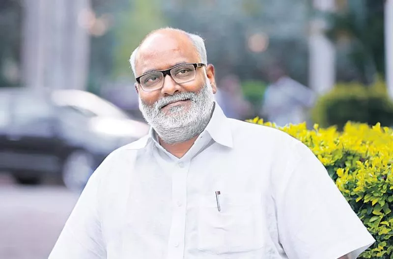 Keeravani gives an update on Rajamouli RRR Movie - Sakshi