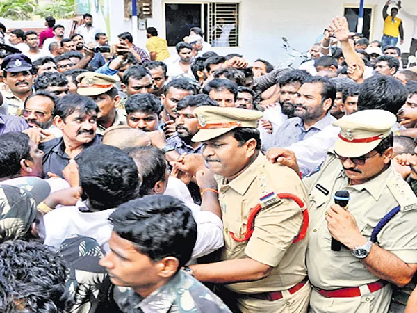 MLA Kotam Reddy arrested - Sakshi