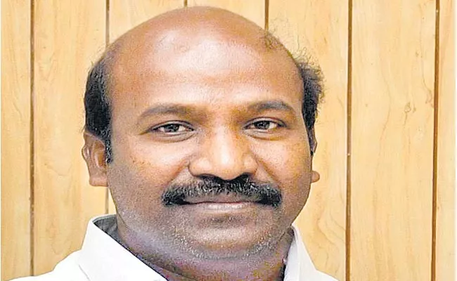 Congress Nakrekal MLA likely to join TRS - Sakshi