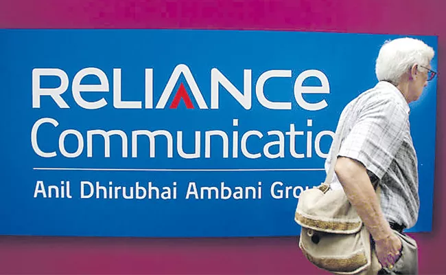  Reliance Communications Ltd leads losers in A group - Sakshi