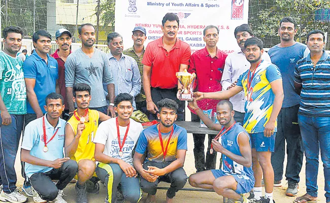 Gajwel Youth Club lift volleyball cup - Sakshi