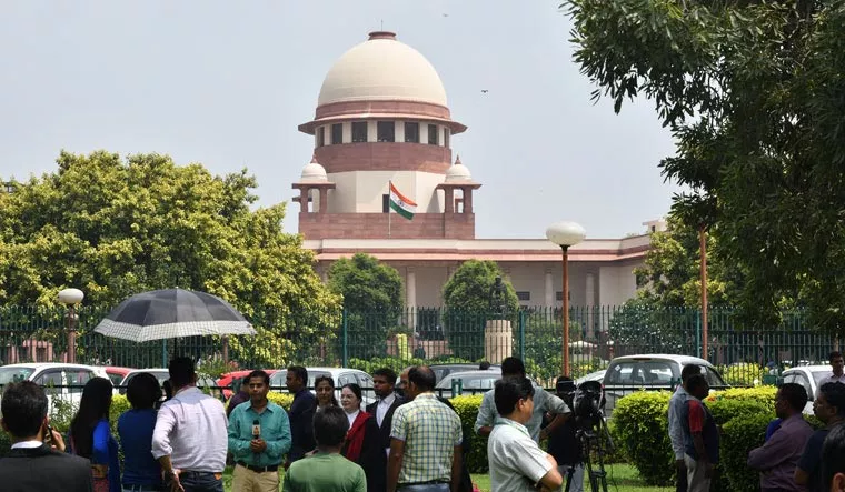 SC not in favour to refer 10 per cent quota issue to Constitution bench - Sakshi