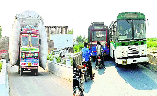 World Tourists Place Nagarjun Sagar Facing Traffic Problems  With Narrow Bridge - Sakshi