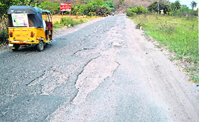 Accident Prone Area With Damage Roads Near Jagitial Highway - Sakshi