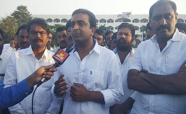 Kasu Mahesh Reddy Said That YSRCC Will Be Successful In The Guruji Constituency - Sakshi