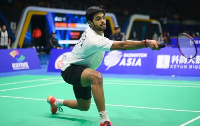 B Sai Praneeth stuns Olympic champion Chen Long to move to Swiss Open final - Sakshi