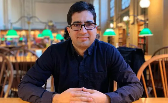 Former IAS Officer Shah Faesal Launch New Political Party in Srinagar - Sakshi