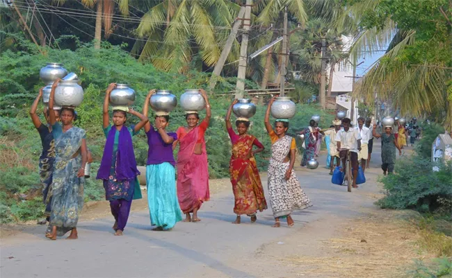 Behind Krishna River There Is A Severe Drought In Villages - Sakshi