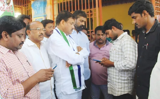 TDP Targets YSRCP Voters in East Godavari - Sakshi