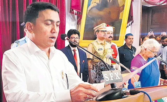 Pramod Sawant sworn in as new Goa chief minister - Sakshi