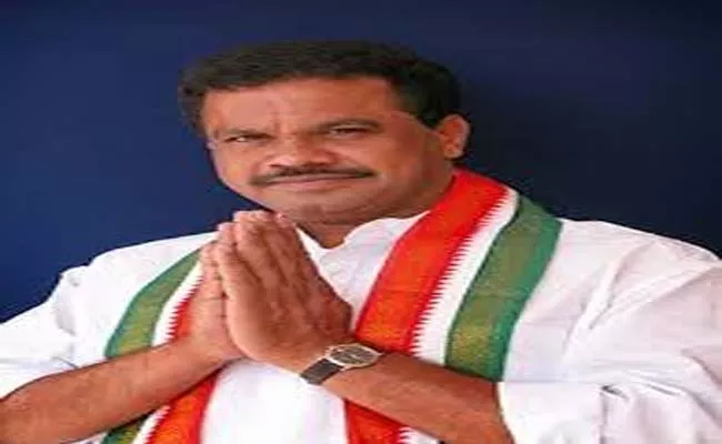 Komatreddy Venkatreddy  Contesting  For  Bhuvanagiri Mp Seat - Sakshi