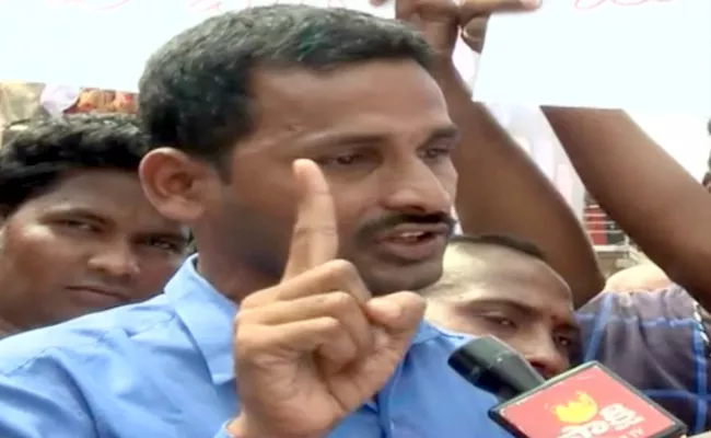 Unemployed Says We Vote For Ys Jagan And Want Rajanna Rajyam - Sakshi