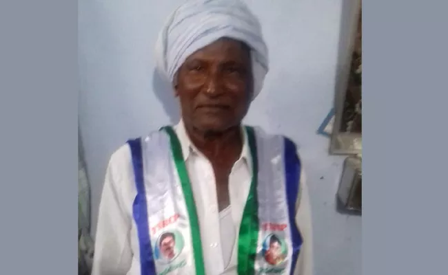 Old Man Padayatra Wishing YS Jagan Moharddy As Chief Minister - Sakshi