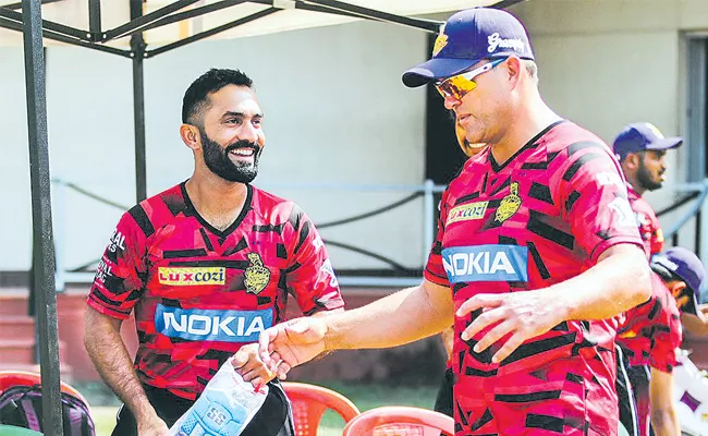 IPL 2019: Spinners Key as Kolkata Knight Riders Eye Title Run - Sakshi