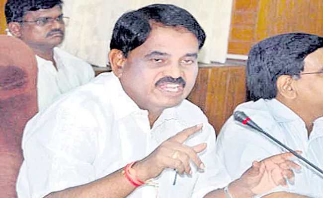 Palle Raghunatha Reddy Vote in Kadiri - Sakshi