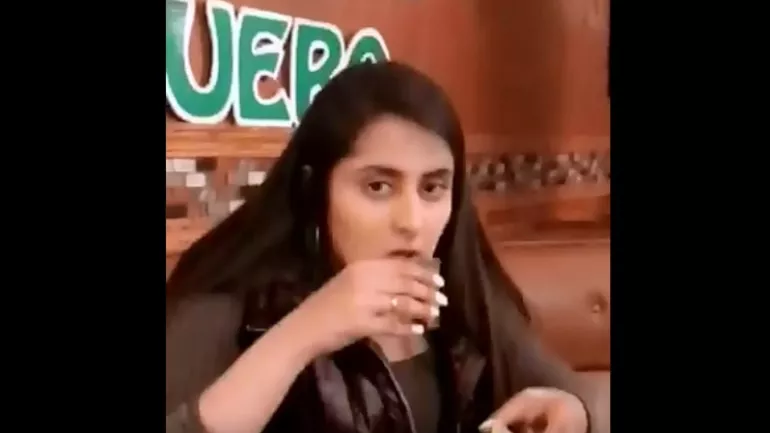 Viral Video Indian Girl Drinks in Front of Parents - Sakshi