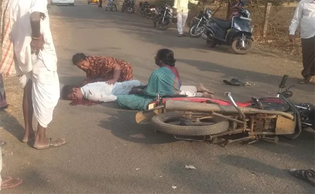 Man Is Dead  Puduru Road Accident In Rangareddy District  - Sakshi