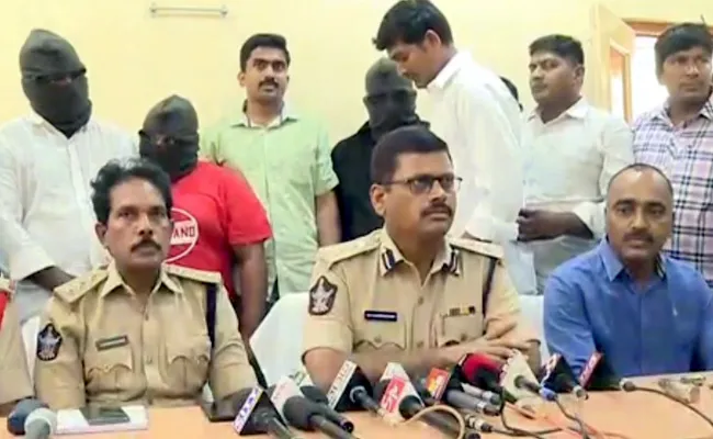 Three Pistols Found In palnadu Area At Yarapathineni Aides - Sakshi