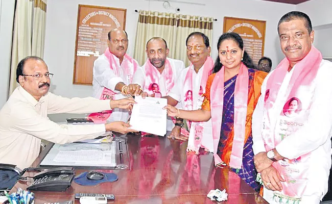 Kavitha Nomination As MP Candidate From Nizamabad - Sakshi