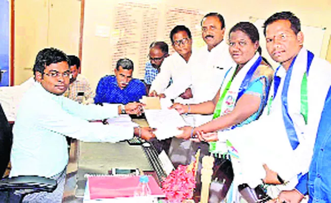 Araku Parliament Elections Nominations - Sakshi