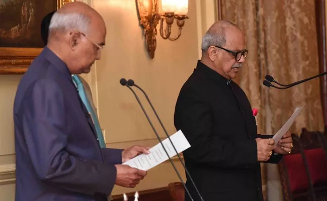 Justice PC Ghose Takes Oath As Indias First Lokpal In Presence Of President Ramnath Kovind - Sakshi