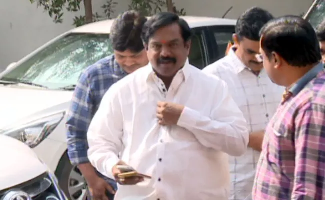 Kothapalli Subbarayudu meets ys jagan mohan reddy - Sakshi