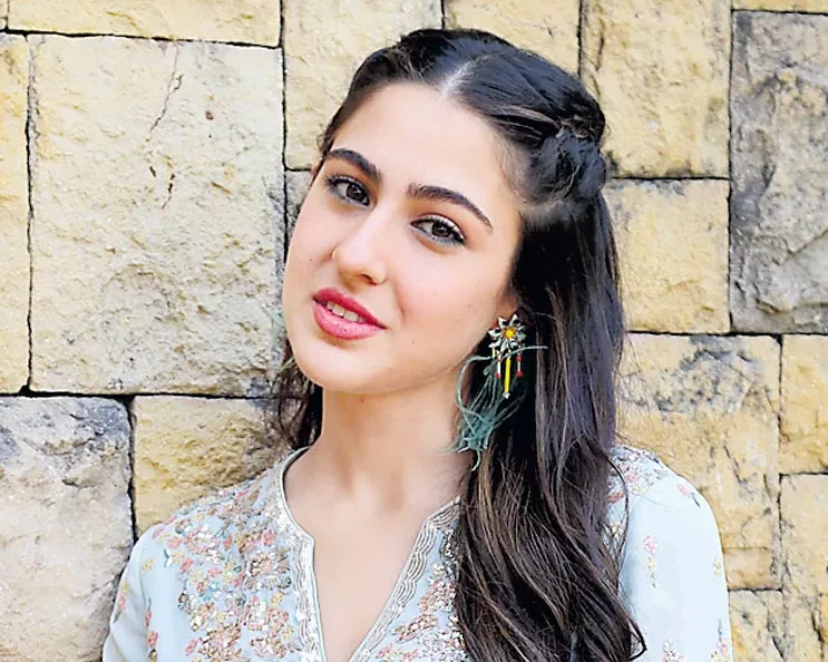 Sara Ali Khan WONT think about stardom - Sakshi