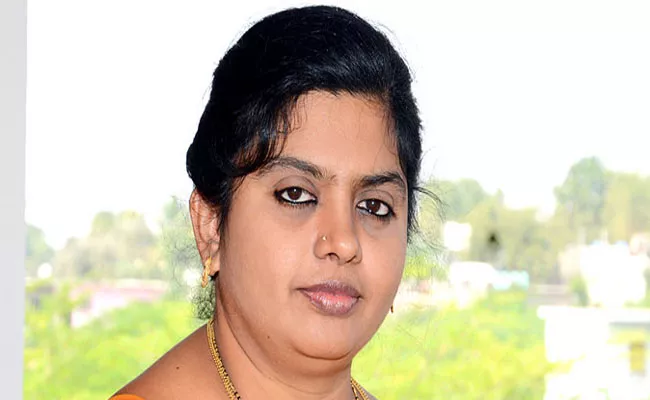 Vijaya Jyothi Contesting Elections As Rebel - Sakshi