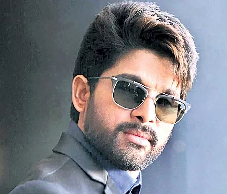 Allu Arjun's new Rs 7 crore caravan - Sakshi