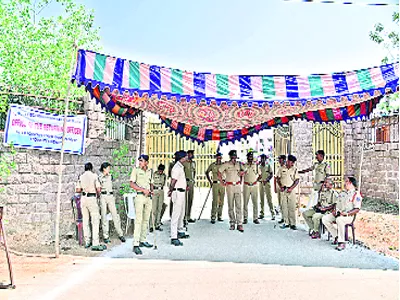 Final Day For Lok Sabha Election Nominations - Sakshi