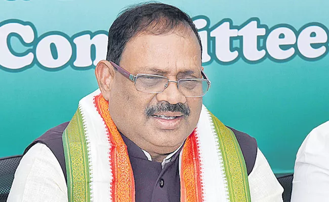 Secular parties should support the Congress party - Sakshi