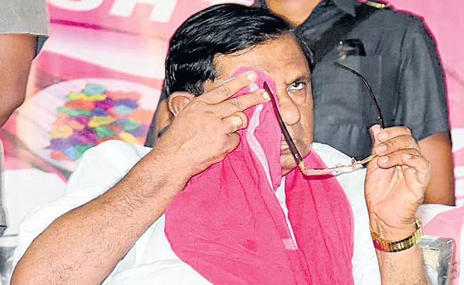 TRS Mp Ticket Not Given to Azmeera Seetharam Naik  - Sakshi