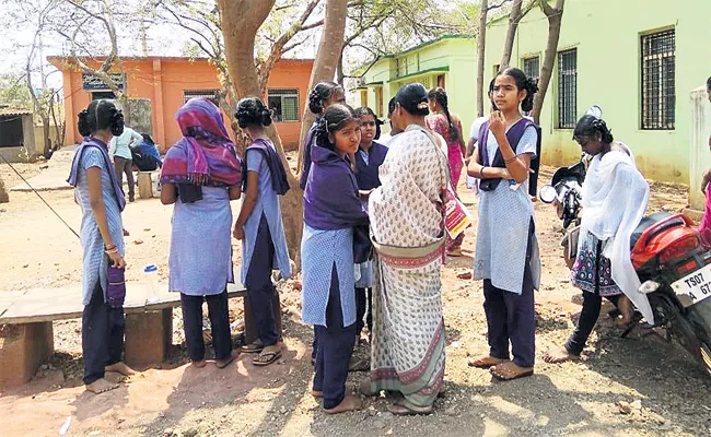 SO Harassment on KGBV Students in Vikarabad - Sakshi