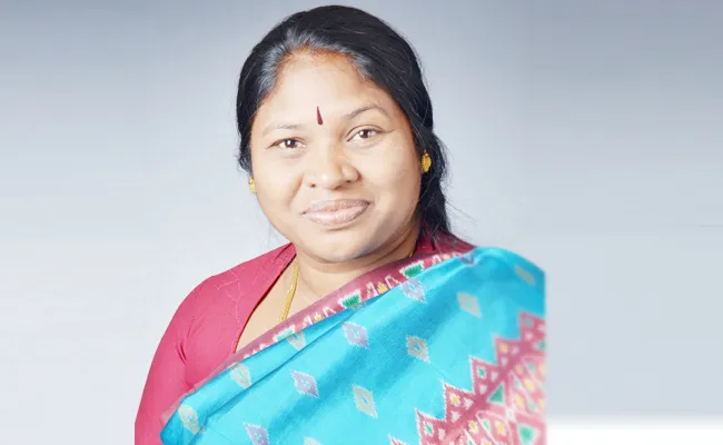 TDP Leader Giddi Eswari Situation Bad in Paderu Constituency - Sakshi