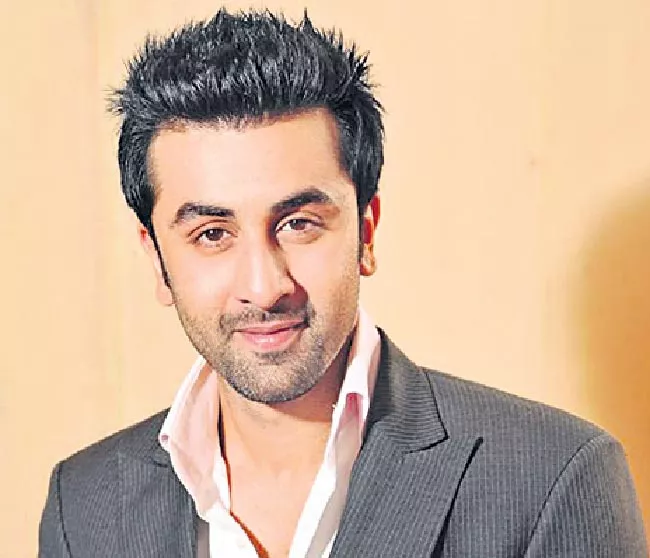 Ranbir Kapoor to play a double role in his next Shamshera - Sakshi